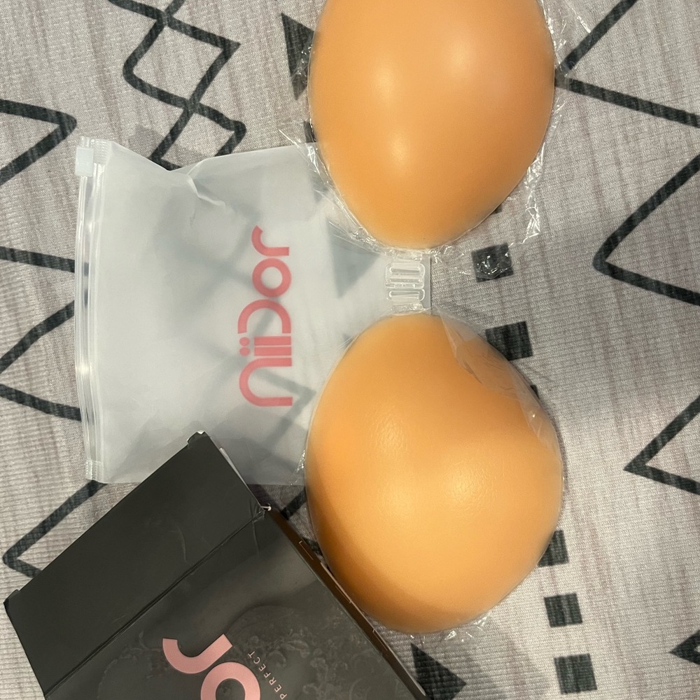 Nii Dor Silicone Strapless Adhesive Bra